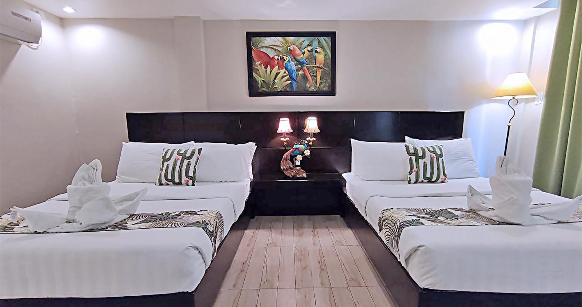 Casa Almarenzo Bed & Breakfast Bolinao Eksteriør bilde