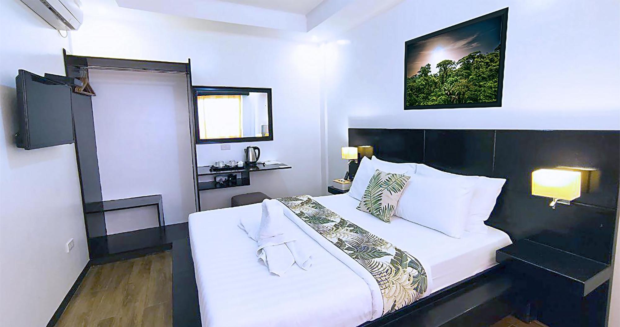Casa Almarenzo Bed & Breakfast Bolinao Eksteriør bilde