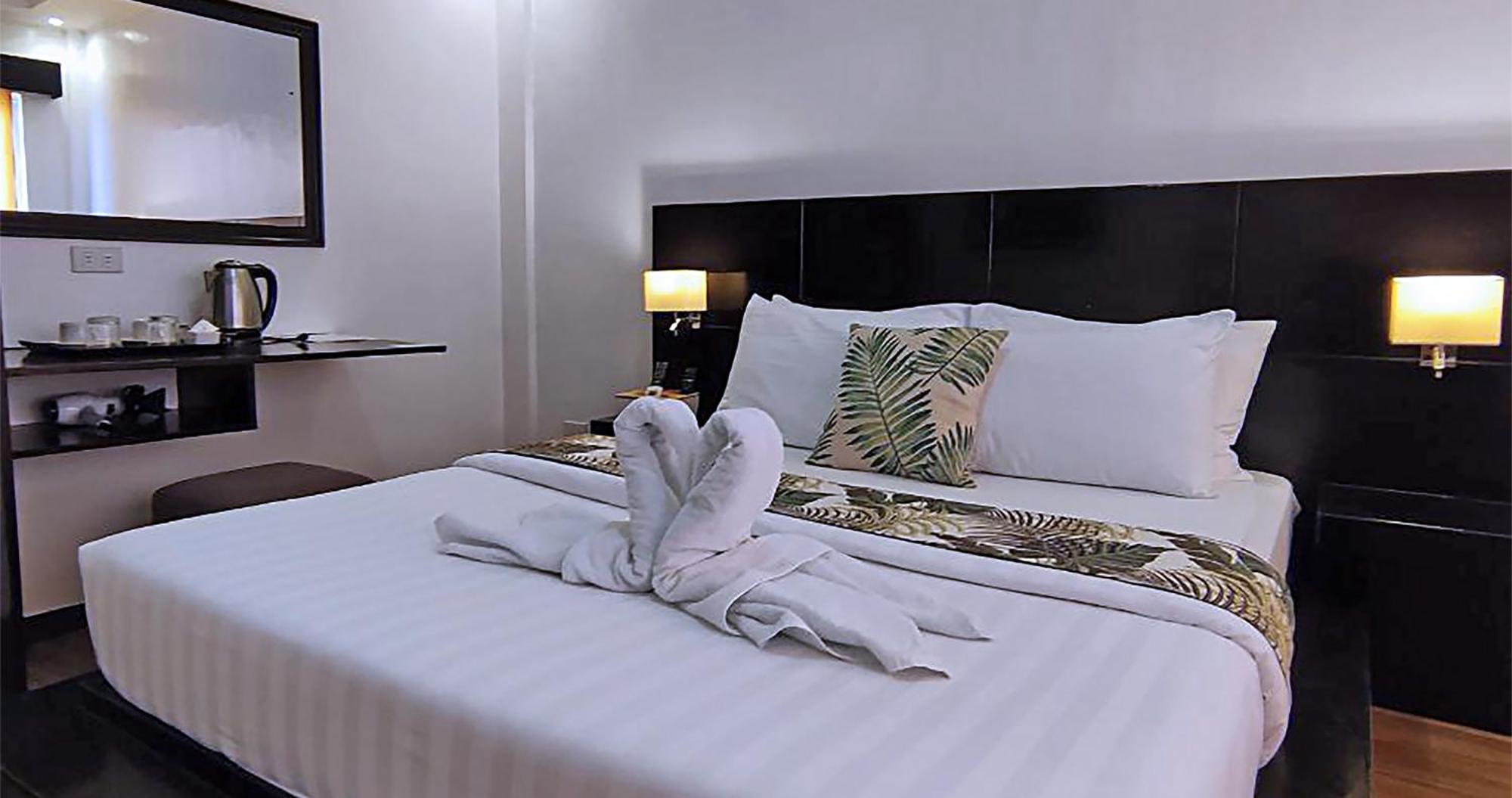 Casa Almarenzo Bed & Breakfast Bolinao Eksteriør bilde