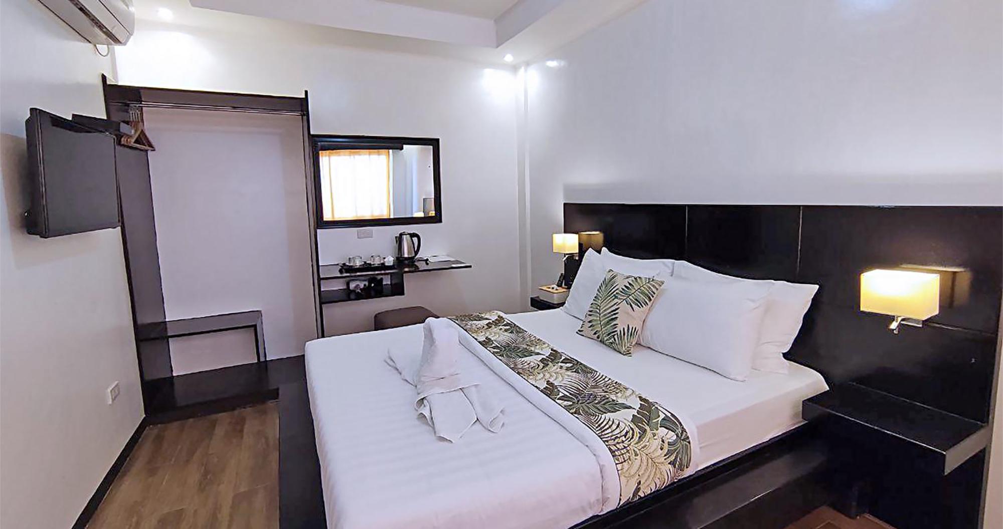 Casa Almarenzo Bed & Breakfast Bolinao Eksteriør bilde
