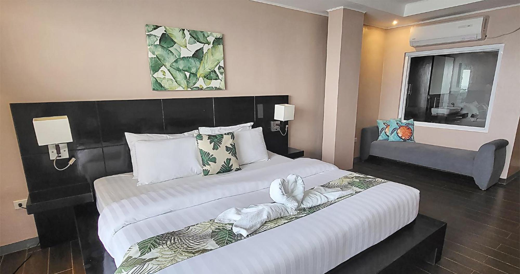 Casa Almarenzo Bed & Breakfast Bolinao Eksteriør bilde