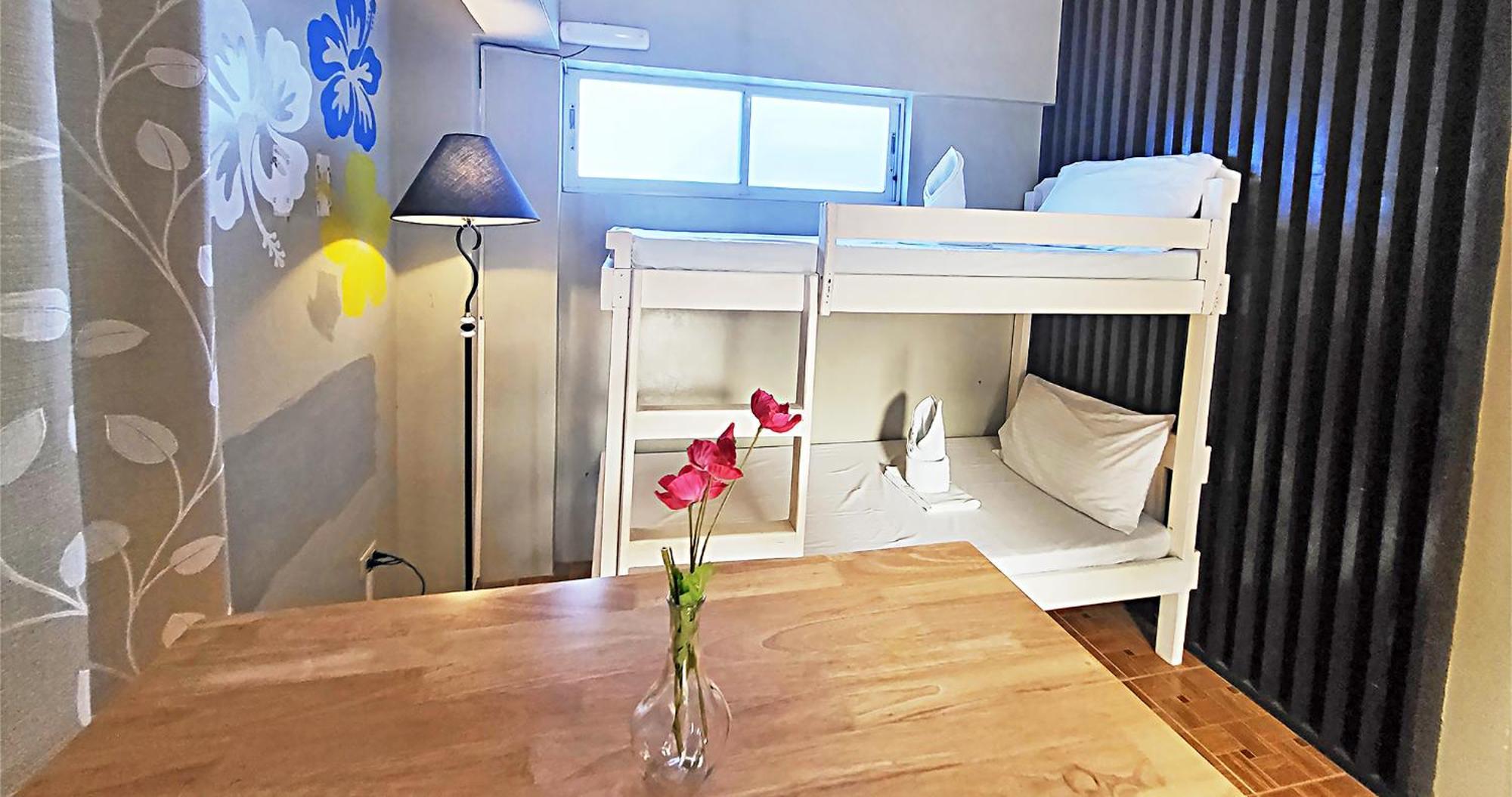 Casa Almarenzo Bed & Breakfast Bolinao Eksteriør bilde